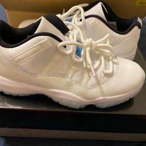 Jordan 11 low legend blue